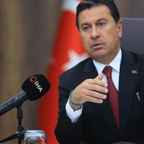 Partide kalması krize neden oldu! Muğla'da başkan Ahmet Aras'a 'İstifa et' &ccedil;ağrısı!