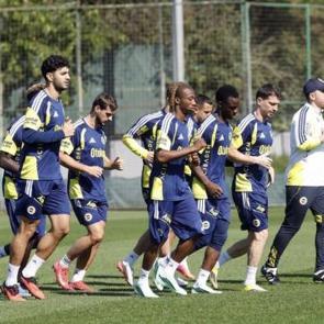 Fenerbah&ccedil;e'de Aston Villa mesaisi başladı!