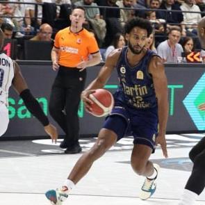 Fenerbah&ccedil;e'den 100 sayılık galibiyet