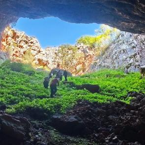 Giresun&rsquo;daki Tepesi Delik Obruğu ve yer altı g&ouml;leti doğa tutkunlarının akınına uğradı