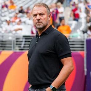 Hansi Flick'ten Galatasaray ve Osimhen s&ouml;zleri!