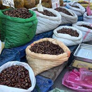 Havalar serinledi, kestane sezonu a&ccedil;ıldı: Kilosu 400 liraya kadar &ccedil;ıkıyor!