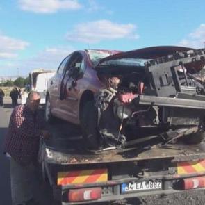 İstanbul'da otomobil takla attı: 3 yaralı!
