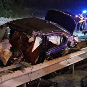 Kağıthane'de feci kaza: 1 &ouml;l&uuml;, 2 yaralı