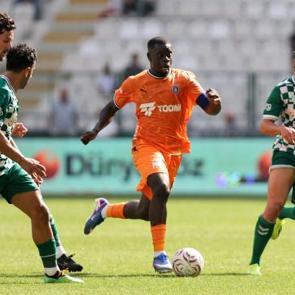 Konyaspor-Başakşehir m&uuml;cadelesinde gol sesi &ccedil;ıkmadı!