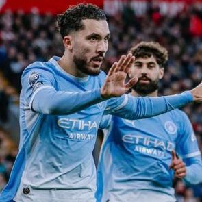 Manchester City durdurulamıyor! Liverpool'u da dağıttı