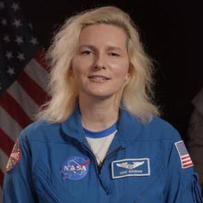 NASA&rsquo;nın Adana doğumlu astronotu Deniz Burnham T&uuml;rkiye&rsquo;ye mesaj g&ouml;nderdi