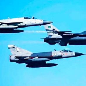 "Pakistan savaş u&ccedil;akları Husileri vurdu" iddiası