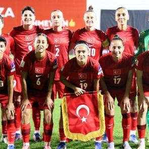 3-3'&uuml;n r&ouml;vanşında 2-0 yenildik! Milli Takım, D&uuml;nya Kupası'na gidemedi