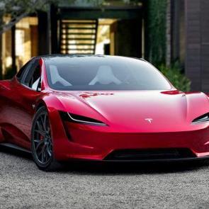 Otomobil tutkunları buraya: Tesla Roadster geliyor! Piyasaya damga vuracak