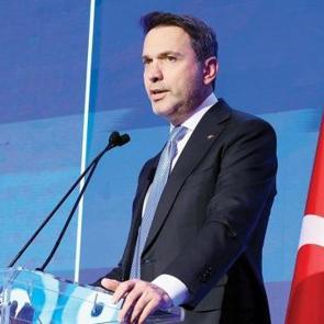 Bakan Bayraktar: Diyarbakır'da kaya petrol&uuml; i&ccedil;in 24 kuyuluk tarihi sondaj başlıyor