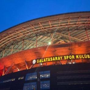 Bakanlıktan a&ccedil;ıklama! Rams Park'ta toprak kayması ve &ccedil;atlak iddiası