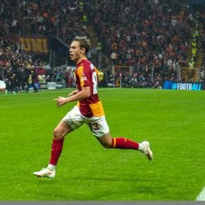 Batrakov siftahı Barcelona'ya karşı yaptı