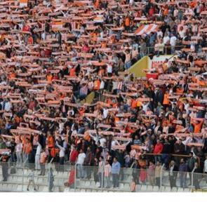 Bir zamanlar S&uuml;per Lig'deydi! 72 yıllık tarihi kul&uuml;p resmen satıldı
