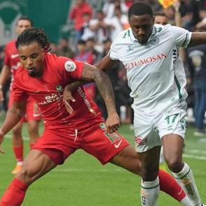 S&uuml;per Lig'de Amed fırtınası s&uuml;r&uuml;yor! Konyaspor 86'da yıkıldı