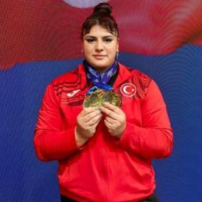 Milli sporcudan halterde 3 altın madalya! Avrupa Şampiyonu oldu