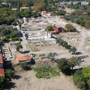 Muğla&rsquo;daki Gladyat&ouml;rler Şehri: 3 bin 500 yıllık Stratonikeia havadan g&ouml;r&uuml;nt&uuml;lendi