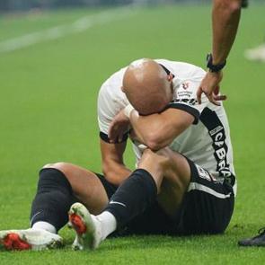 Oyuna devam edememişti! Beşiktaş'tan Cerny a&ccedil;ıklaması