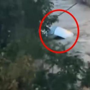 Selde kaybolan Ahmet Derin&rsquo;in aracının s&uuml;r&uuml;klendiği anların g&ouml;r&uuml;nt&uuml;s&uuml; ortaya &ccedil;ıktı
