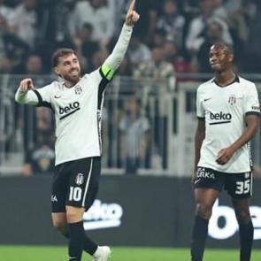 S&uuml;per Lig'de haftanın gol&uuml; Beşiktaş - Kocaelispor ma&ccedil;ından...
