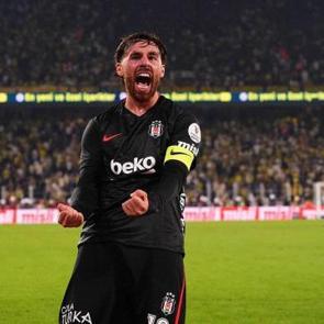 Trabzonspor ma&ccedil;ı &ouml;ncesi Orkun K&ouml;k&ccedil;&uuml; gelişmesi! Beşiktaş k&ouml;t&uuml; haberi duyurdu