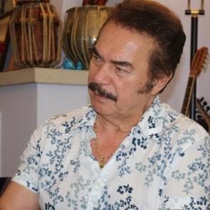 Orhan Gencebay yıllar sonra i&ccedil;ini d&ouml;kt&uuml;: Beni aşağılamak i&ccedil;in uydurdular!