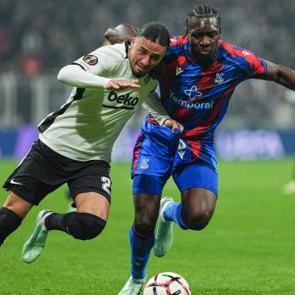 Gol d&uuml;ellosunda 10 kişi Kartal, İngilizlerden puanı kurtardı