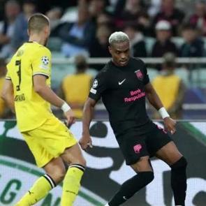 Dortmund, Azerbaycan'da 2 golle kazandı