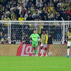 Fenerbah&ccedil;e 90'da şoku yaşadı! 2-0'dan d&ouml;nd&uuml;ler