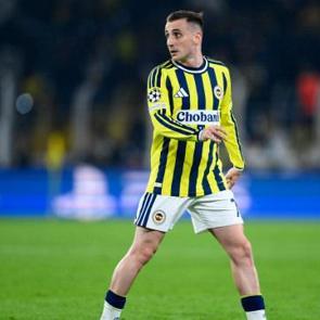 Kerem Akt&uuml;rkoğlu ıslıklandı! Verdiği karşılık g&uuml;ndem oldu