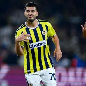 Oğuz Aydın Fenerbah&ccedil;e tarihine ge&ccedil;ti! Zirveye yerleşti