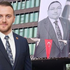 &Uuml;sk&uuml;dar Belediyesi'nde se&ccedil;im sonucu a&ccedil;ıklandı: Başkan Vekili Muhammed Emin Sarıoğlu oldu