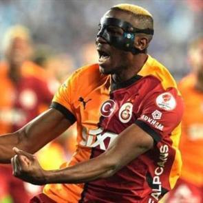 O paylaşım g&uuml;ndem oldu! Osimhen'i 2015'te Şanlıurfaspor'a &ouml;nermiş