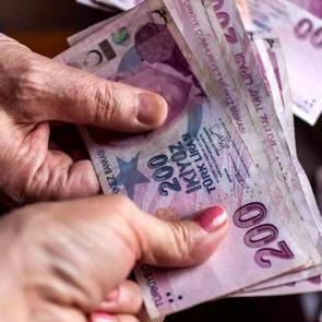 AK Parti kaynakları: Emekliye refah payı ve ek &ouml;deme masada