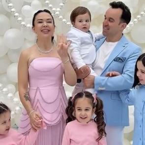 &Ccedil;ocuklarının mahremiyetini hi&ccedil;e saydı! Fenomen &Ouml;zlem &Ouml;z'&uuml;n Instagram hesabı kapatıldı