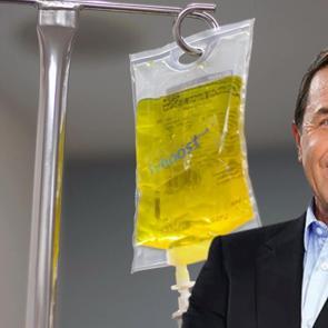 Osman M&uuml;ft&uuml;oğlu'ndan kritik sarı serum uyarısı: 'Taktırmadan &ouml;nce iki kez d&uuml;ş&uuml;n&uuml;n'