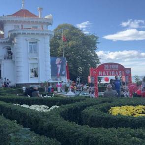 Trabzonlular 29 Ekim&rsquo;de Atat&uuml;rk K&ouml;şk&uuml;&rsquo;ne akın etti