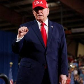 Trump g&ouml;z&uuml;n&uuml; o &uuml;lkeye dikti! 'Yakında 51. eyaletimiz olacak'