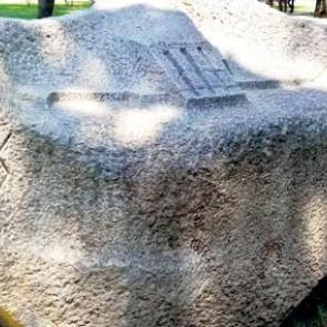 27 Mayıs anıtından kimsenin haberi yok