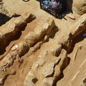 2 bin 500 yıllık antik mezarlık ortaya &ccedil;ıktı!