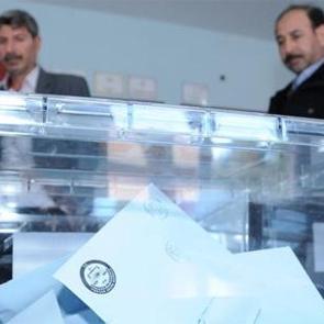 Se&ccedil;imi kazanan 3 mahalle muhtarı itirazla değişti