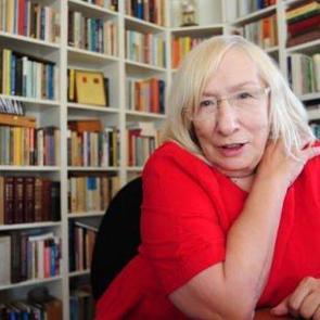 Alatlı: Gülen cübbesini çıkarıp siyasete girsin