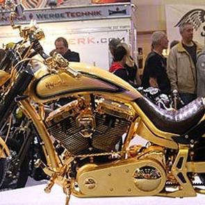Altın ve elmastan motosiklet