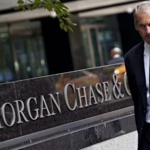 8 dev bankanın notunu d&uuml;ş&uuml;rd&uuml;