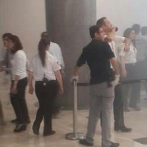 Antalya'da AVM'de yangın
