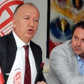 Antalyaspor Başkanı g&ouml;zyaşları i&ccedil;inde a&ccedil;ıkladı