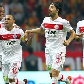 Antalyaspor s&ouml;zleşmesini fesh etti!