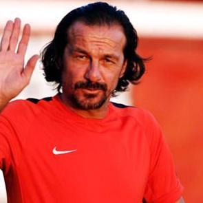 Antalyaspor'da Yusuf Şimşek'le yollar ayrıldı!