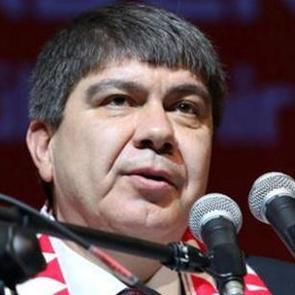 Menderes T&uuml;rel'den iki istifa birden