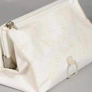 Armstrong'un &ccedil;antası bulundu